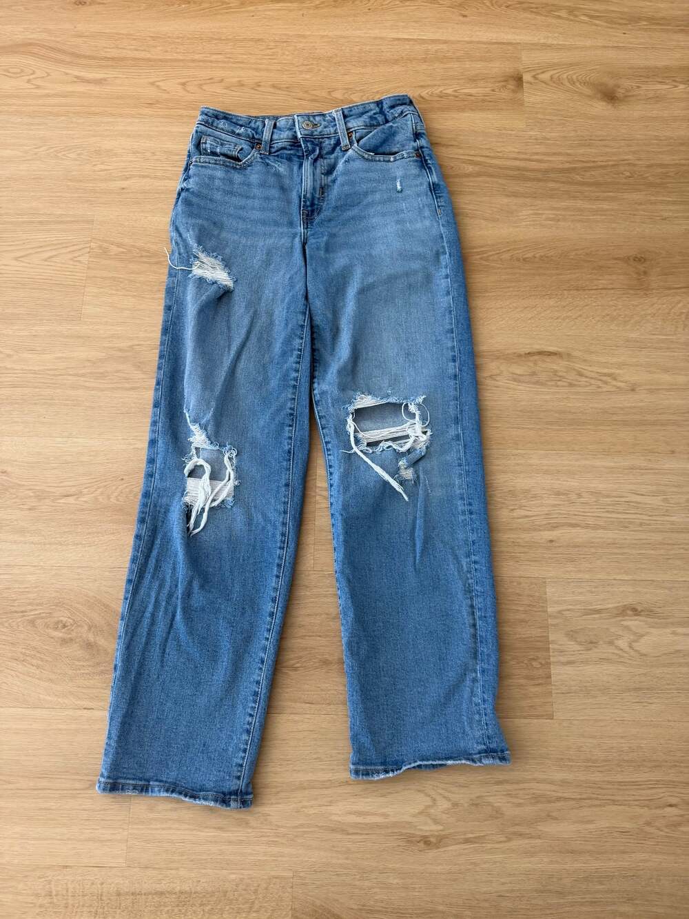 EUC! Old Navy High Waisted OG Losse Distressed Jean - Size 4 - Blue -Lightweight